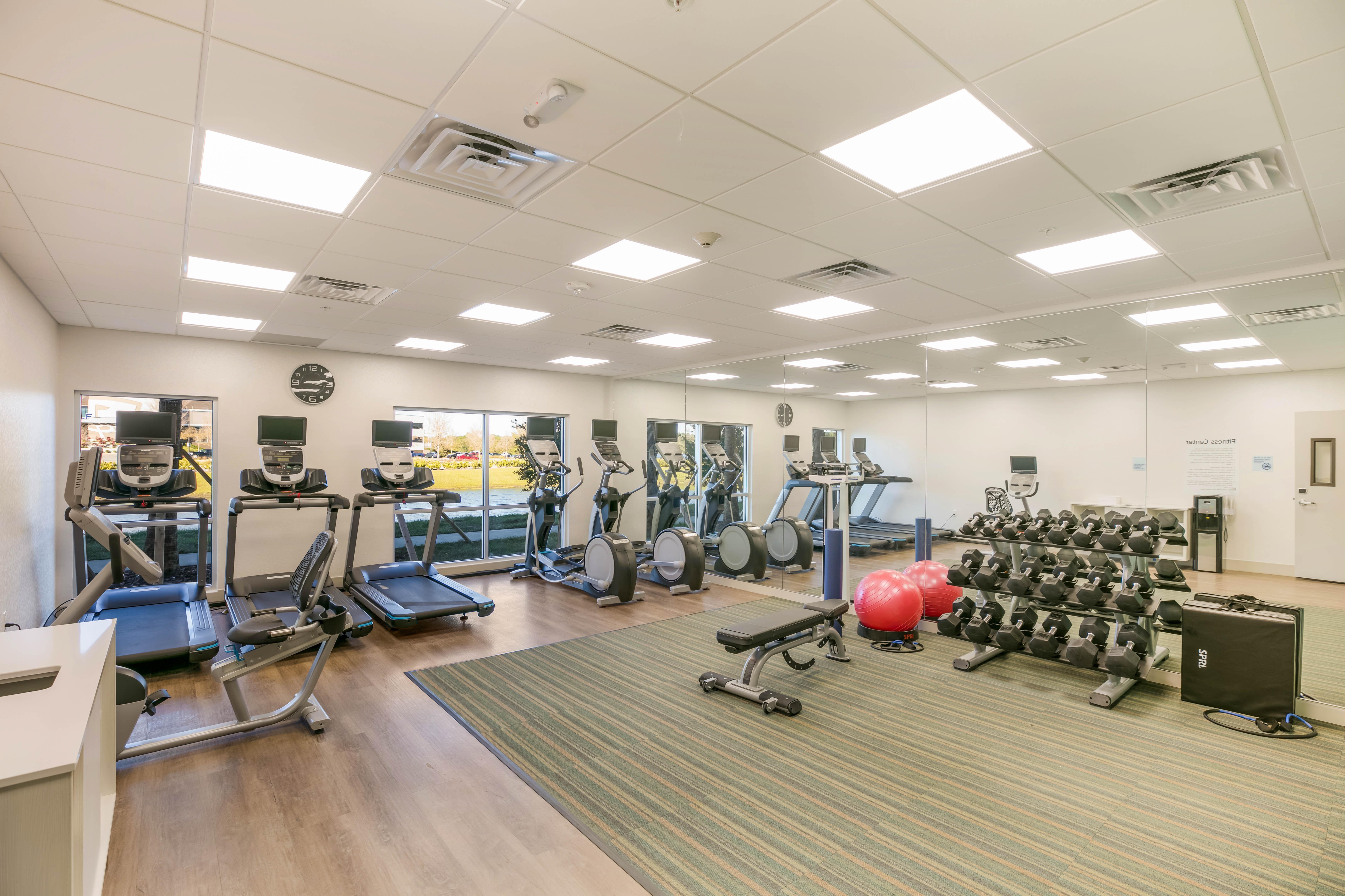 Express & - Town Center By Ihg