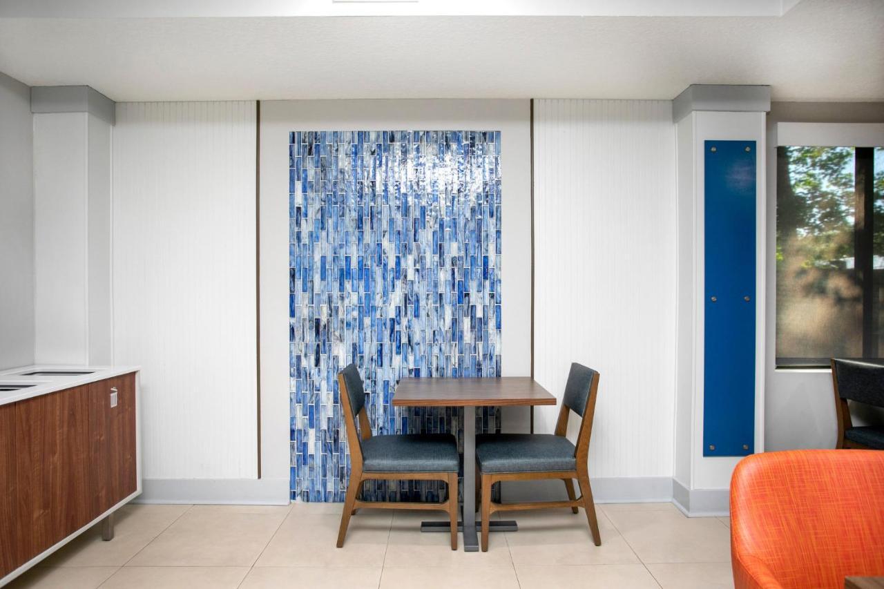 Hotel Holiday Inn Express Hotel & Suites Jacksonville - Mayport / Beach Jacksonville