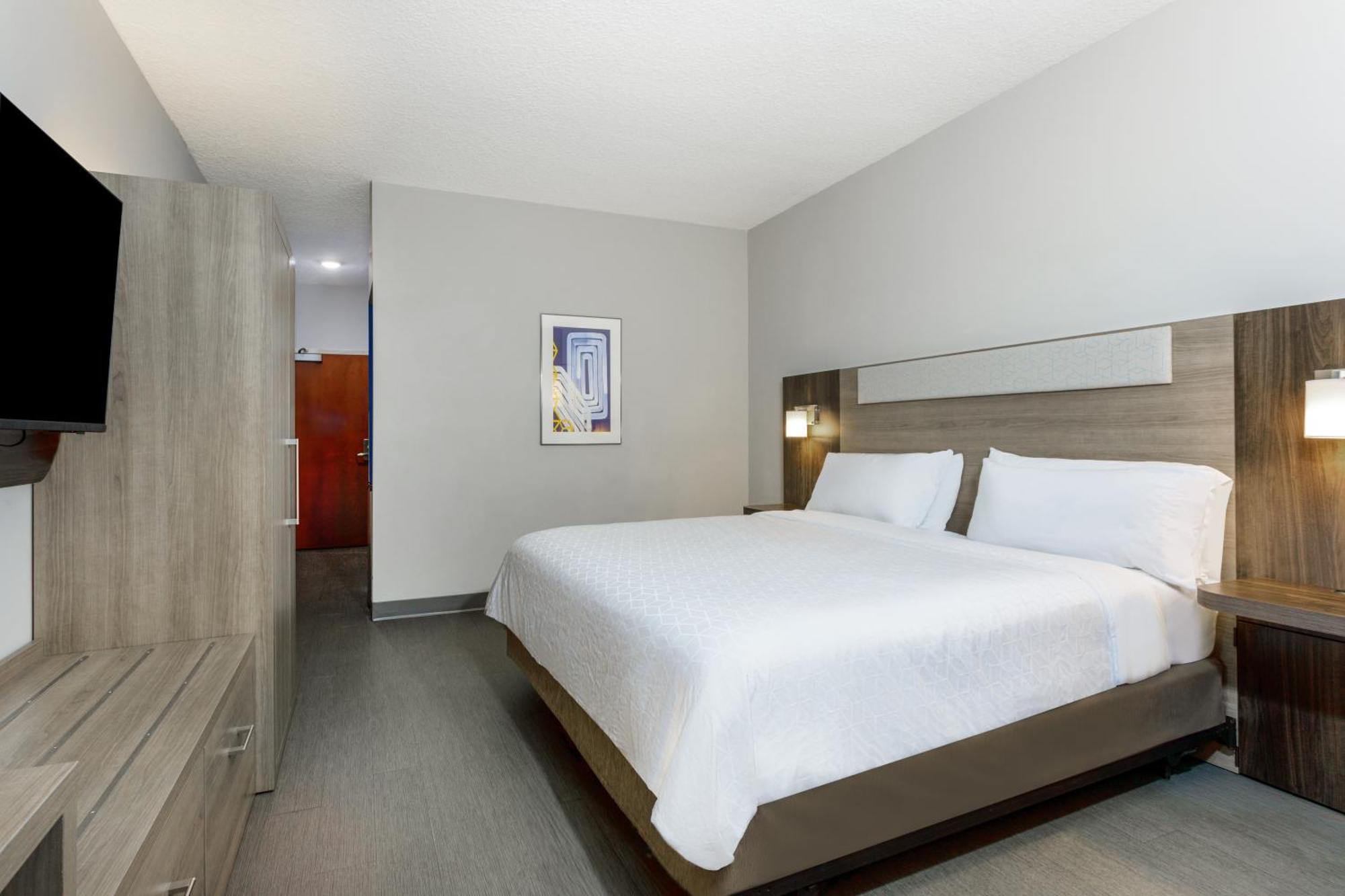 Hotel Holiday Inn Express Hotel & Suites Jacksonville - Mayport / Beach 2*