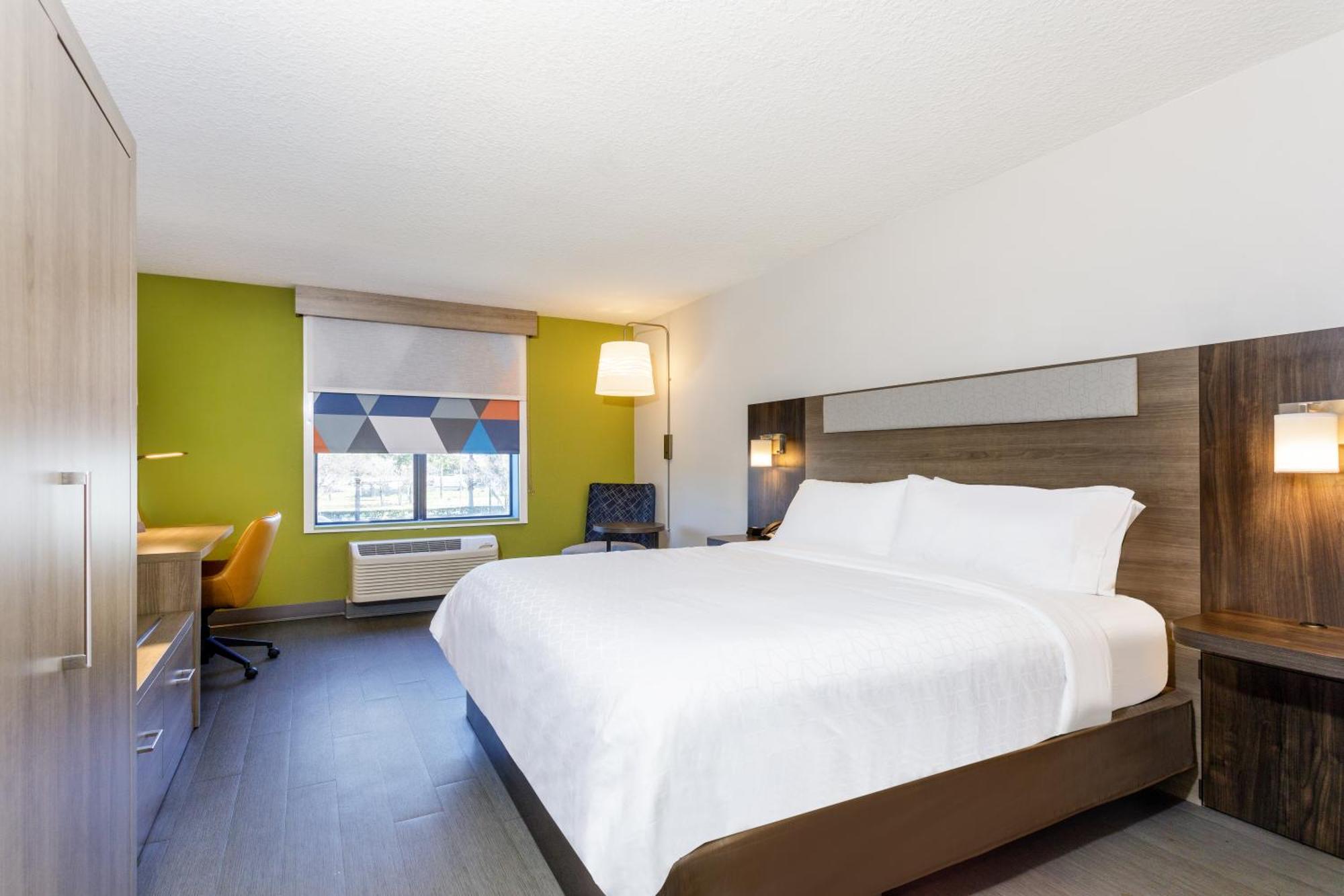 Holiday Inn Express Hotel & Suites Jacksonville - Mayport / Beach Hotel 2*