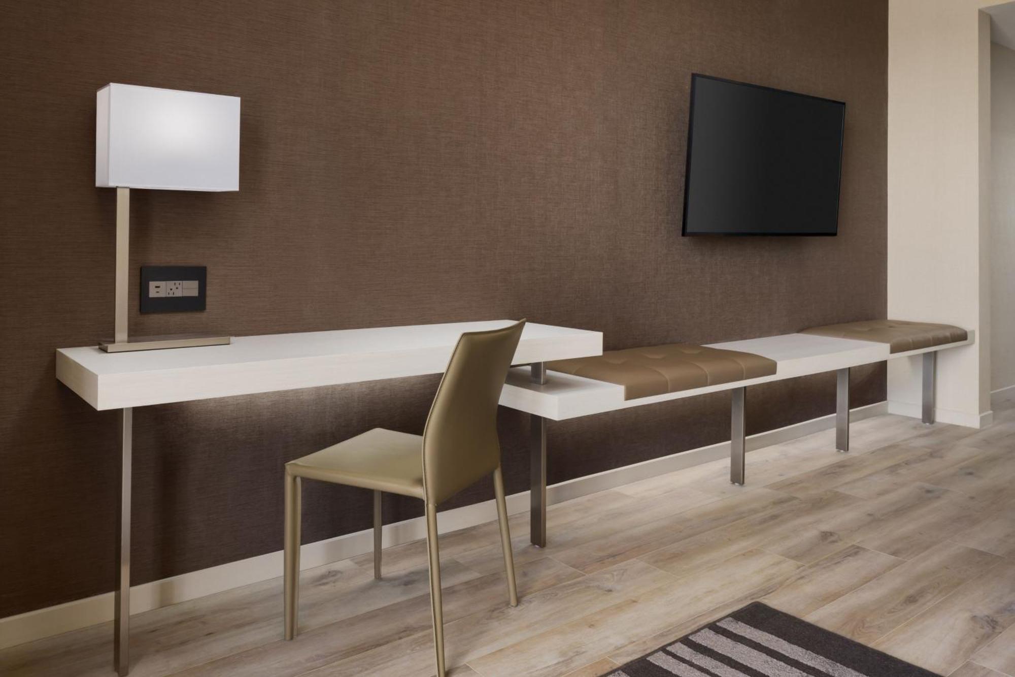Ac By Marriott St Johns Town Center Hotel 3*