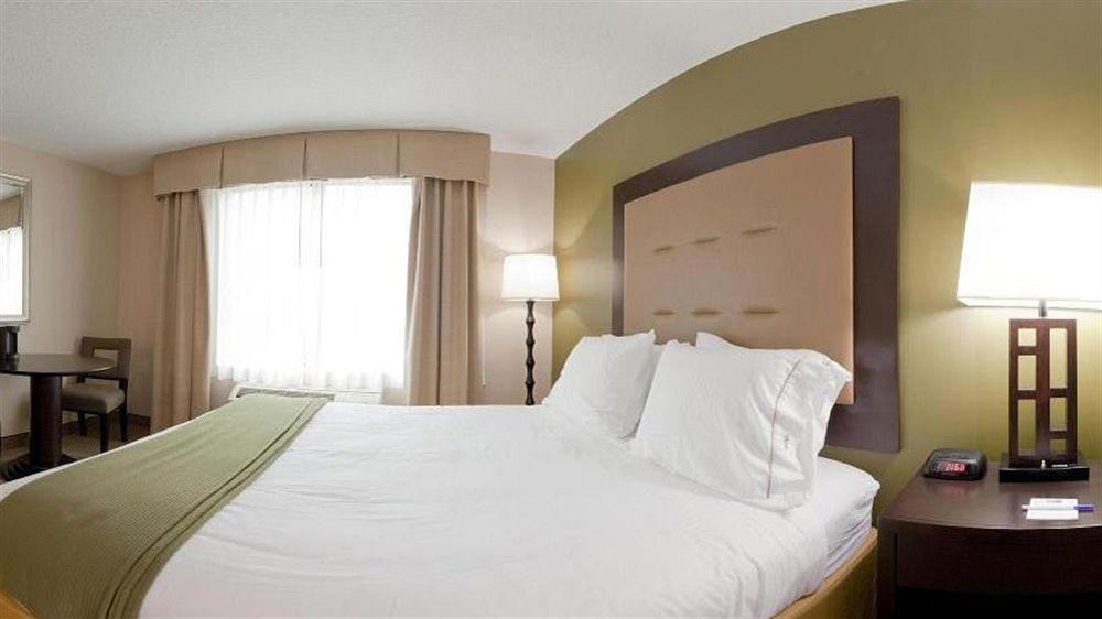 Holiday Inn Express Hotel & Suites Jacksonville - Mayport / Beach Hotel 2*