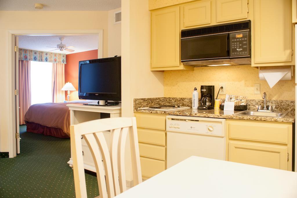 Hawthorn By Wyndham Hotel 3*