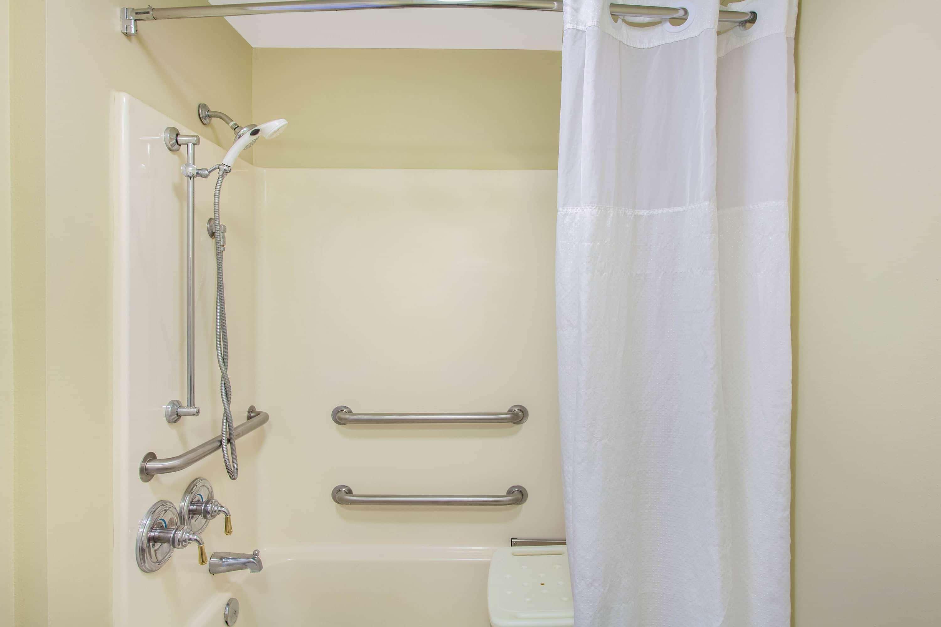 Baymont By Wyndham Jacksonville/butler Blvd 2*