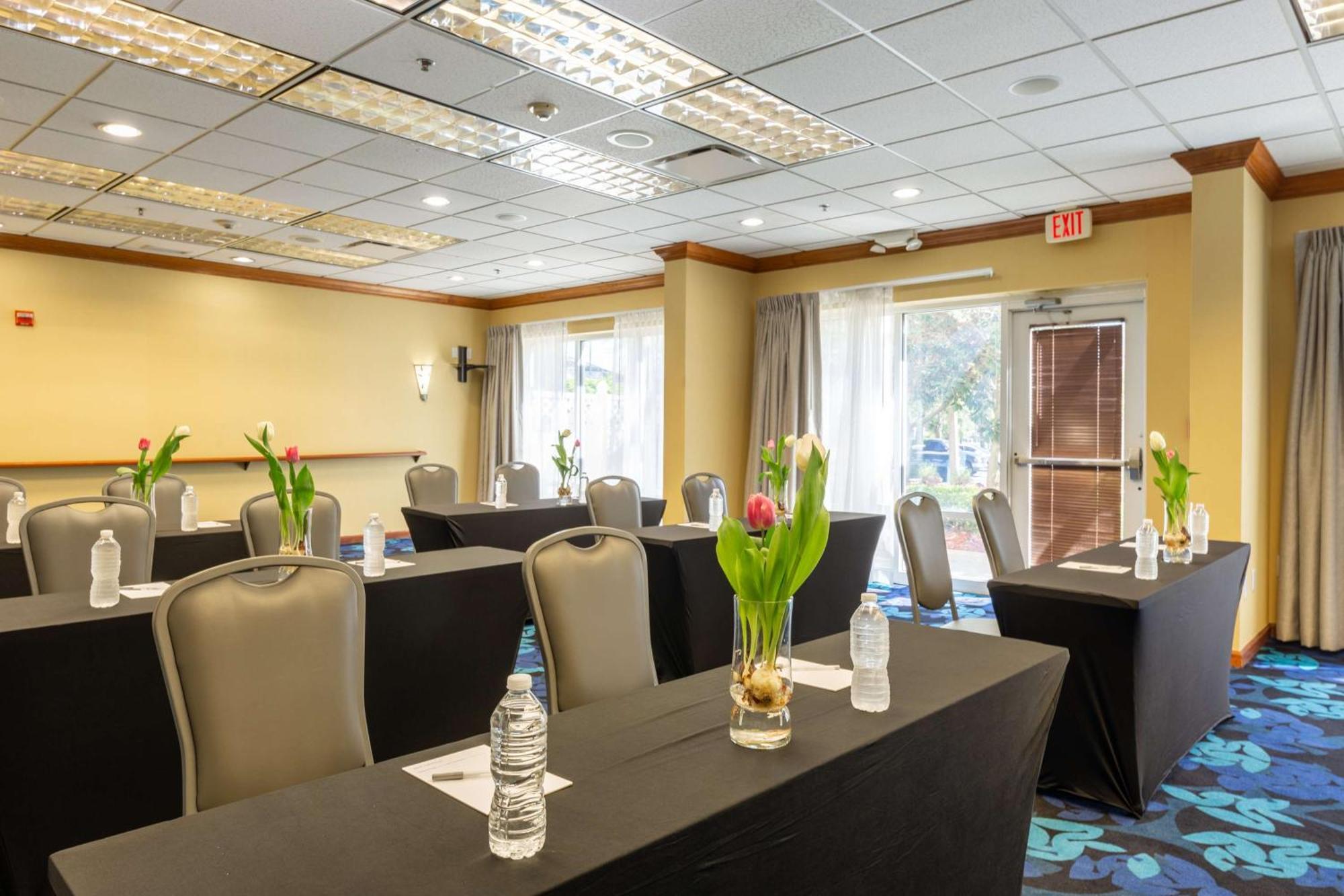 Hampton & Deerwood Park Hotel Jacksonville