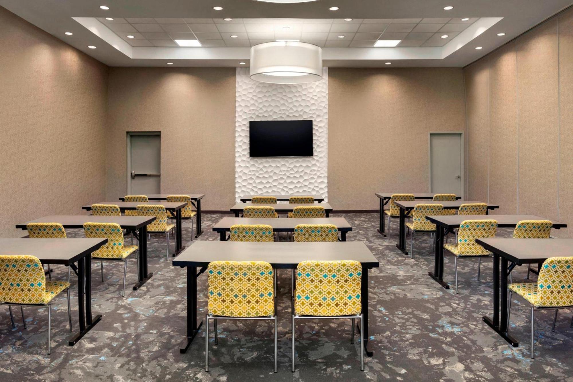 Hotel Aloft Tapestry Park Jacksonville